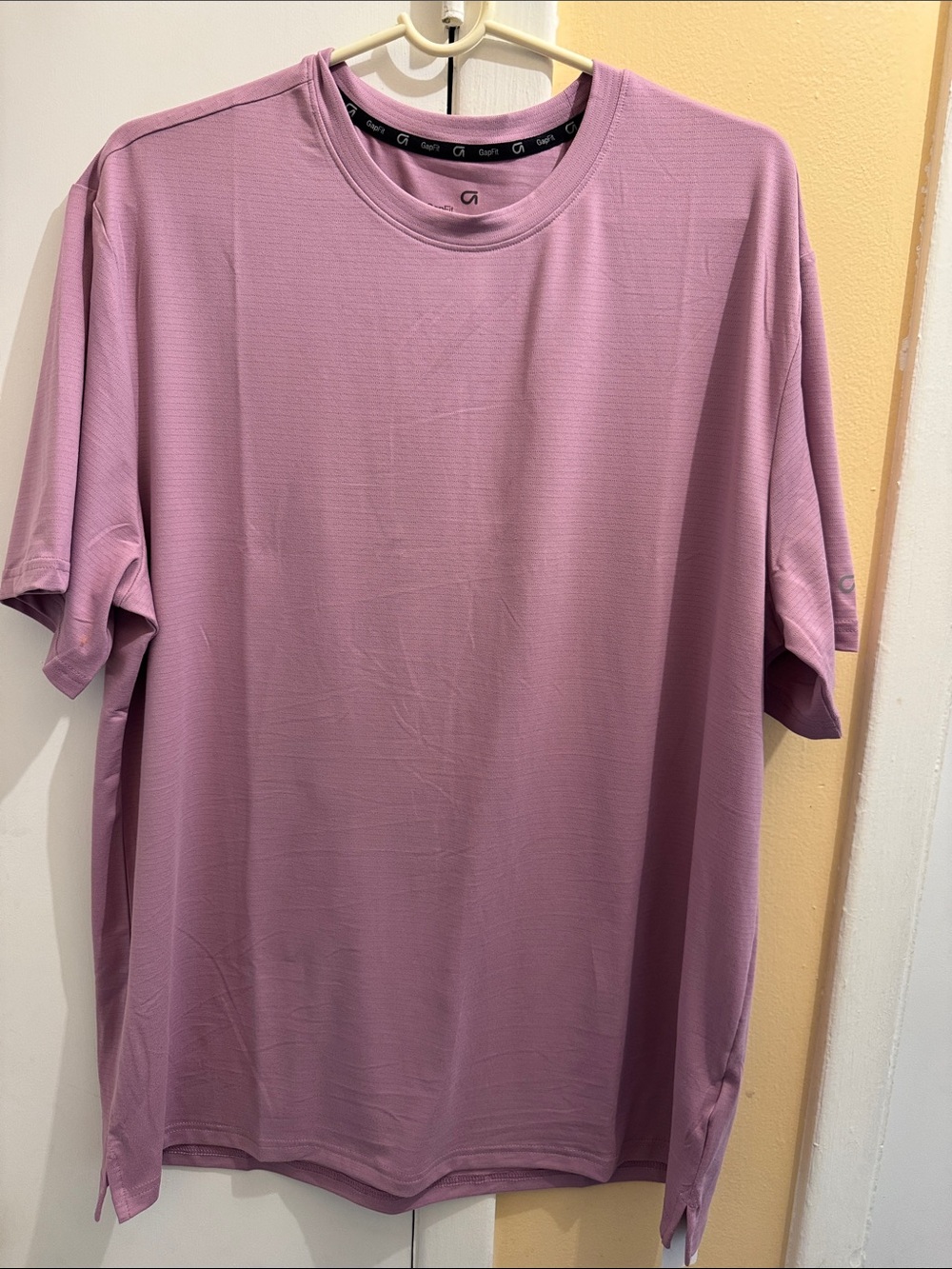 GAP Men’s Short-Sleeve Crew Tee - Dusty Mauve